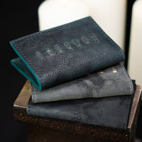 W03 vertical 3-pocket lined card holder in reverse culatta leather