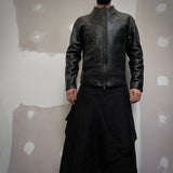 J05 in black horse shoulder