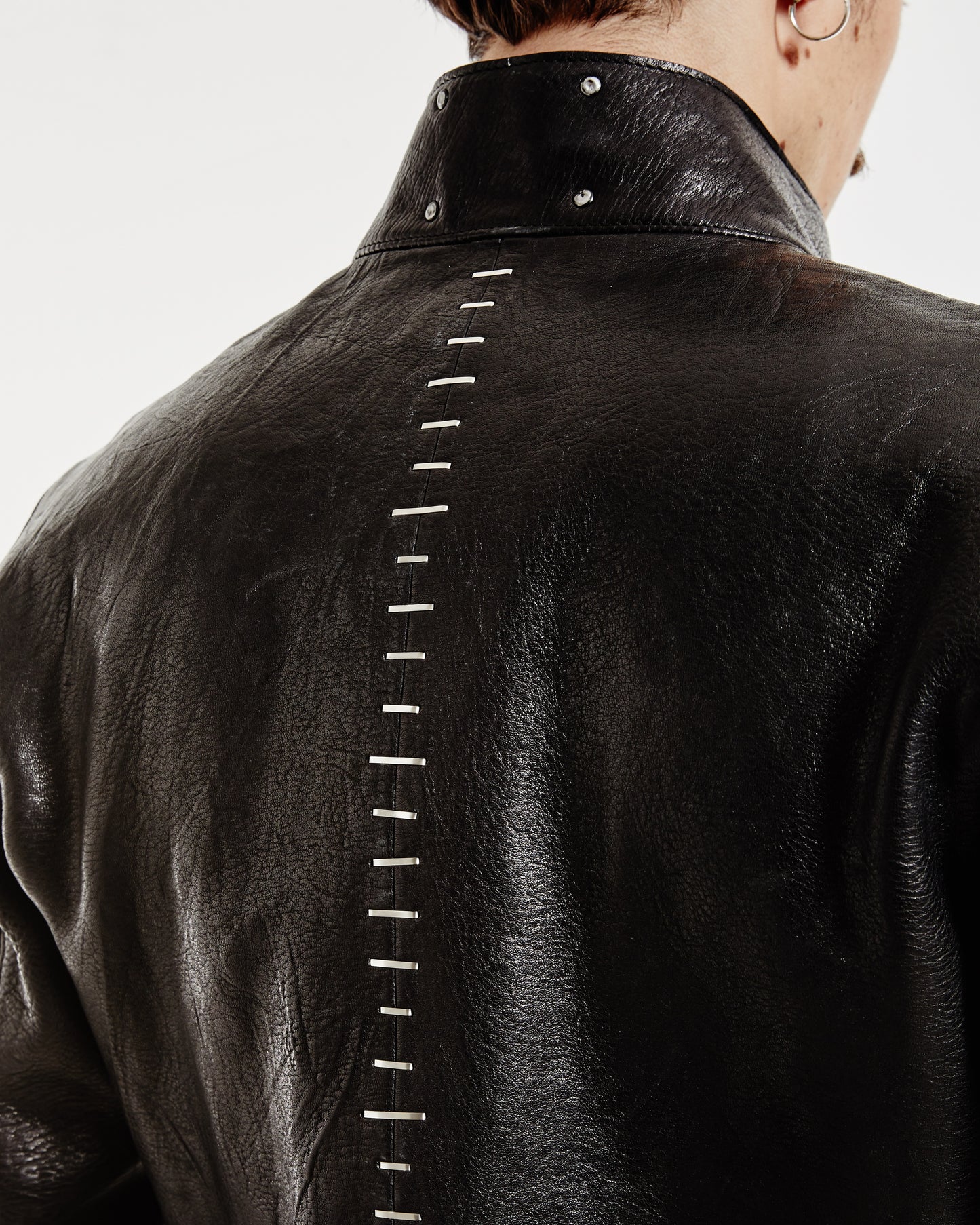 J03 Black Horse Shoulder Racer